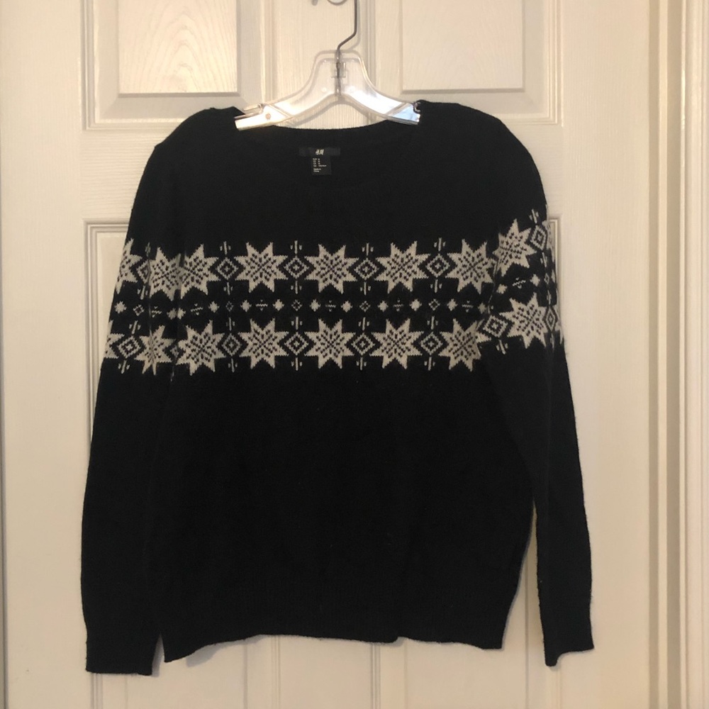 H&M Black and White Fluffy Snowflake Sweater